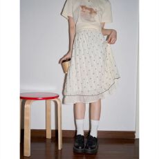 批发已出货杏色高腰波点肌理感蛋糕半身裙夏季新款气质显瘦a字中长裙