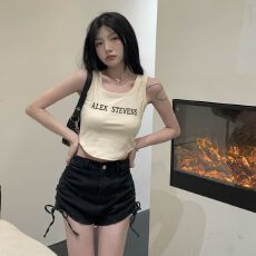批发<b class='q'>吊带</b><b class='q'>背心</b>女夏季新款纯欲风U领不规则<b class='q'>露</b><b class='q'>脐</b>上衣潮