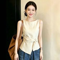 批发已出货新款夏季系带收腰显瘦超火减龄无袖<b class='q'>衬衫</b>上衣