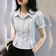 批发已出货提花条纹收腰<b class='q'>衬衫</b>女夏季新款泡泡袖设计<b class='q'>显瘦</b>通勤穿