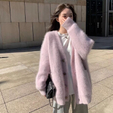批发已出货韩国东大门秋冬纯色<b class='q'>马海毛</b>宽松加厚保暖V领百搭貂绒<b class='q'>开衫</b>毛