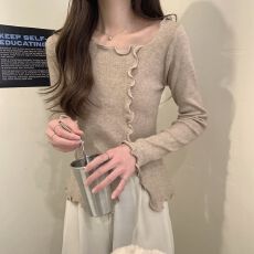 批发已出货不规则开叉木耳边内搭针织衫女秋修身纯欲<b class='q'>毛衣</b>打底衫