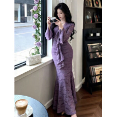 批发已出货 法式V领<b class='q'>蕾丝</b>连衣裙女春秋新款显身材长裙纯欲御姐风包臀鱼
