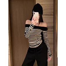 批发已出货包芯纱<b class='q'>一字肩</b>黑白条纹针织衫女秋冬打底衫纯欲辣妹露