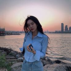 批发已出货法式收腰长袖<b class='q'>衬衫</b>女学生春秋新款设计感小众<b class='q'>韩版</b>休闲蓝色