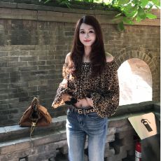 批发已出货美式高级感豹纹<b class='q'>雪纺</b>一字肩衬衫女春夏慵懒老钱风露肩衬衣