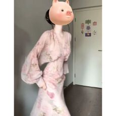 批发已出货粉色碎花<b class='q'>连衣裙</b>子女早秋季2026新款绝美漂亮收腰长裙