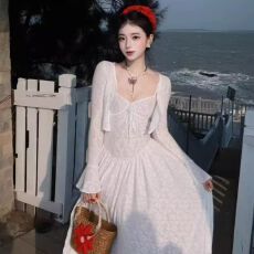 批发已出货<b class='q'>连衣裙</b><b class='q'>女</b>白色纯欲蕾丝弹力提花开衫度假吊带长裙套装夏