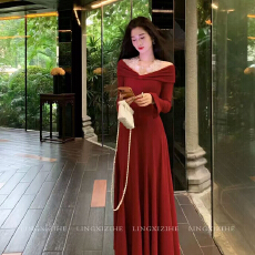 批发已出货 跨年节穿搭红色长袖<b class='q'>连衣裙</b>子女装秋冬打底内搭修身气质长