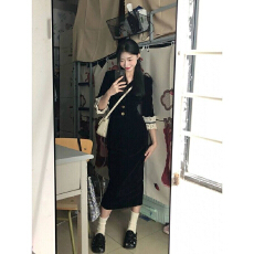 批发已出货法式复古V领黑色丝绒<b class='q'>连衣裙</b>子女收腰气质高级感内搭打底长