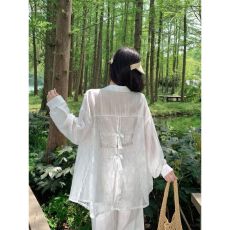 批发已出货镂空蝴蝶结白色蕾丝系带<b class='q'>衬衫</b>初秋宽松外套