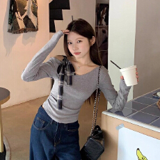 批发已出货 韩系<b class='q'>春</b>秋季设计感露肩蝴蝶结灰色长袖气质显瘦女秋季小众