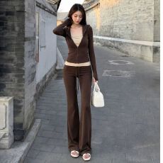 批发已出货 高品质显白咖色套<b class='q'>装</b>女秋长袖开衫背心垂感微喇长<b class='q'>裤</b>三件套