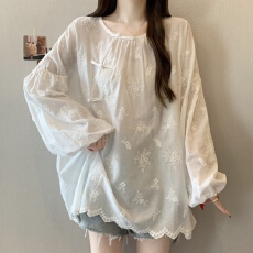 批发新中式2026春夏圆领<b class='q'>刺绣</b>减龄灯笼袖宽松显瘦遮肉上衣防晒度假风