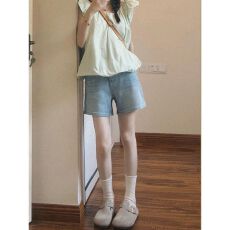 批发美式高街浅色<b class='q'>牛仔</b><b class='q'>短裤</b>女款夏季薄款2026新款<b class='q'>高腰</b>宽松a字阔腿热裤