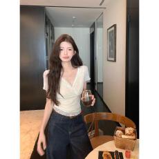 批发白色<b class='q'>网纱</b>蕾丝边v领短袖t恤女2025新款夏季超好看独特漂亮掐腰<b class='q'>上衣</b>