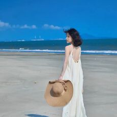 批发大码海边度假吊带仙女连衣裙夏季沙滩新款高级显瘦露背<b class='q'>长裙</b>微透