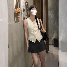 批发纯欲高级感v领镂空<b class='q'>吊带</b><b class='q'>背心</b>女夏季外穿辣妹风气质修身无袖上衣潮