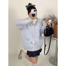 批发2025秋冬新款韩系带毛球连帽毛衣外套女宽松软糯<b class='q'>针织</b><b class='q'>开衫</b>长袖上衣