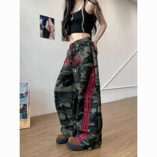 批发【华棉复合刺绣】辣妹红色字母迷彩裤女条纹弯刀<b class='q'>休闲裤</b>爵士舞裤子