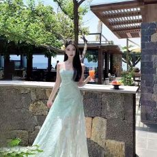 批发2026新款开春穿搭海边度假风收腰<b class='q'>长裙</b>绿色百搭女生夏季绝美A字裙