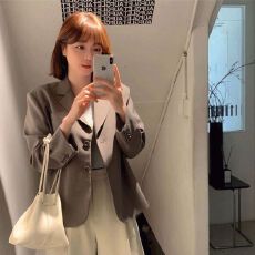 批发2025春秋新款纯色短款学院风西装<b class='q'>外套</b>女气质<b class='q'>显瘦</b>休闲通勤风上衣女