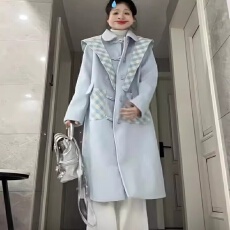 批发2025秋冬新款蓝色高级感超好看韩系温柔显瘦小个子单排扣赫本风女