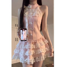 批发法式甜美风气质<b class='q'>修身</b>挂脖<b class='q'>修身</b>上衣蛋糕短裙女装2026夏季新款两件套