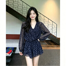 批发氛围感藏青碎花茶歇连体短裙女交叉扭结收腰<b class='q'>长袖</b>薄纱显百搭短裙子
