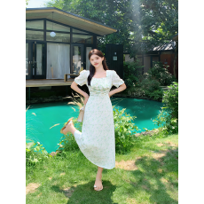 批发实拍大码甜美方领碎花<b class='q'>连衣裙</b>夏微胖妹妹显瘦收腰法式气质<b class='q'>连衣裙</b>