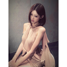 批发挂脖<b class='q'>连衣裙</b>女气质名媛生日<b class='q'>礼服</b>小众设计褶皱披肩性感收腰包臀短裙