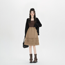 批发木耳边拼接灯芯绒中<b class='q'>裙</b>女冬季2025年新款韩版休闲百搭松紧腰<b class='q'>半身裙</b>