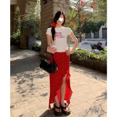 批发2026新款不规则荷叶边红色<b class='q'>碎花</b>半身裙夏季复古长款开叉半裙