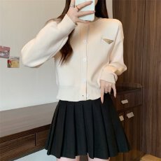 批发<b class='q'>短款</b>毛衣外套女秋冬女装2025新款针织衫小个子高级感上衣外搭<b class='q'>开衫</b>