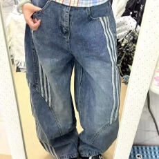 批发美式复古水洗解构弯刀牛仔<b class='q'>裤</b>女高街条纹拼接宽松<b class='q'>显瘦</b>休闲阔腿<b class='q'>裤</b>子