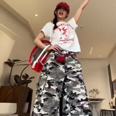 批发美式复古<b class='q'>迷彩</b>牛仔七分<b class='q'>裤</b>女夏季新款街头嘻哈多口袋宽松工装中<b class='q'>裤</b>子