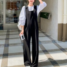 批发夏季休闲吊带连体衣女高腰设计感背带连身<b class='q'>阔</b>腿长裤<b class='q'>连体裤</b>