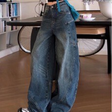 批发春秋乐万邦新款弯刀阔腿<b class='q'>牛仔裤</b>女高腰<b class='q'>显瘦</b>百搭复古宽松拼接镰刀裤