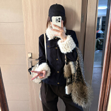 批发美式藏蓝色夹棉加厚<b class='q'>外套女</b>2025冬季新款羊羔毛拼接设计感<b class='q'>短</b>款上衣