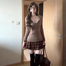 批发2025新款学院风咖色毛衣连衣裙子女春秋季设计感绝美气质短裙套装