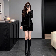 批发法式赫本风黑色丝绒连衣裙女秋<b class='q'>冬</b>2026新款高级感气质收腰包臀短裙