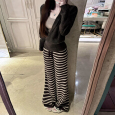 批发韩系复古松弛感气质休闲套装女2026春季新款宽松慵懒毛衣条纹长裤