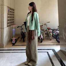 批发2026新款韩系绿色长袖针织衫上衣女早秋季<b class='q'>宽松</b>慵懒风<b class='q'>毛衣</b>开衫外套