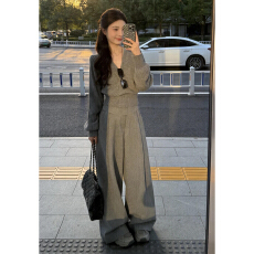 巨好看灰色针织套装女早春季2026新款韩系超火独特漂亮穿搭一整套