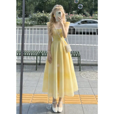 批发法式气质名媛V领碎花<b class='q'>连衣裙</b>子女春季巨好看收腰显瘦气质绝美长裙