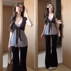 批发2026新款早春巨好看咖色系带短袖<b class='q'>针织衫</b>叠穿木耳边吊带背心喇叭裤