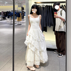 批发法式白色无袖<b class='q'>蕾丝</b><b class='q'>吊带</b>连衣裙子女夏季2026新款海边度假不规则长裙