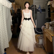 批发法式白色无袖<b class='q'>蕾丝</b><b class='q'>吊带</b>连衣裙子女夏季2026新款海边度假不规则长裙