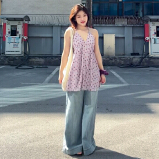 批发紫色挂脖露背吊带碎花连衣裙子女装2025新款夏今年流行爆海边度假