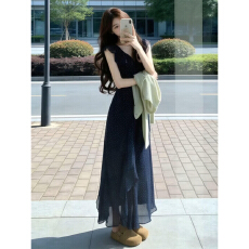 批发茶歇法式蓝色碎花<b class='q'>连衣裙</b>子女夏季2025新款海边度假气质巨好看长裙